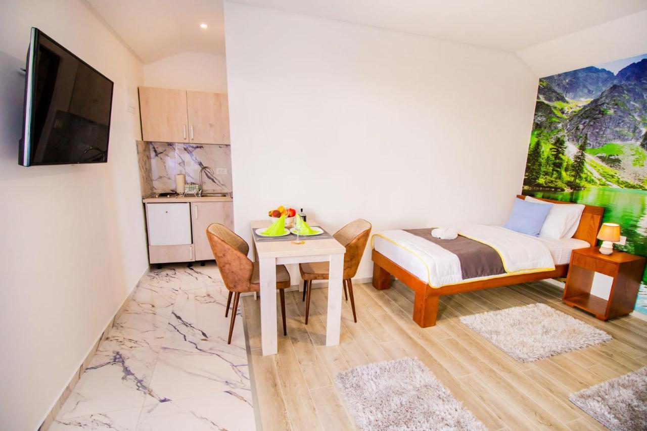 Simo Apartments Airport Podgorica Esterno foto