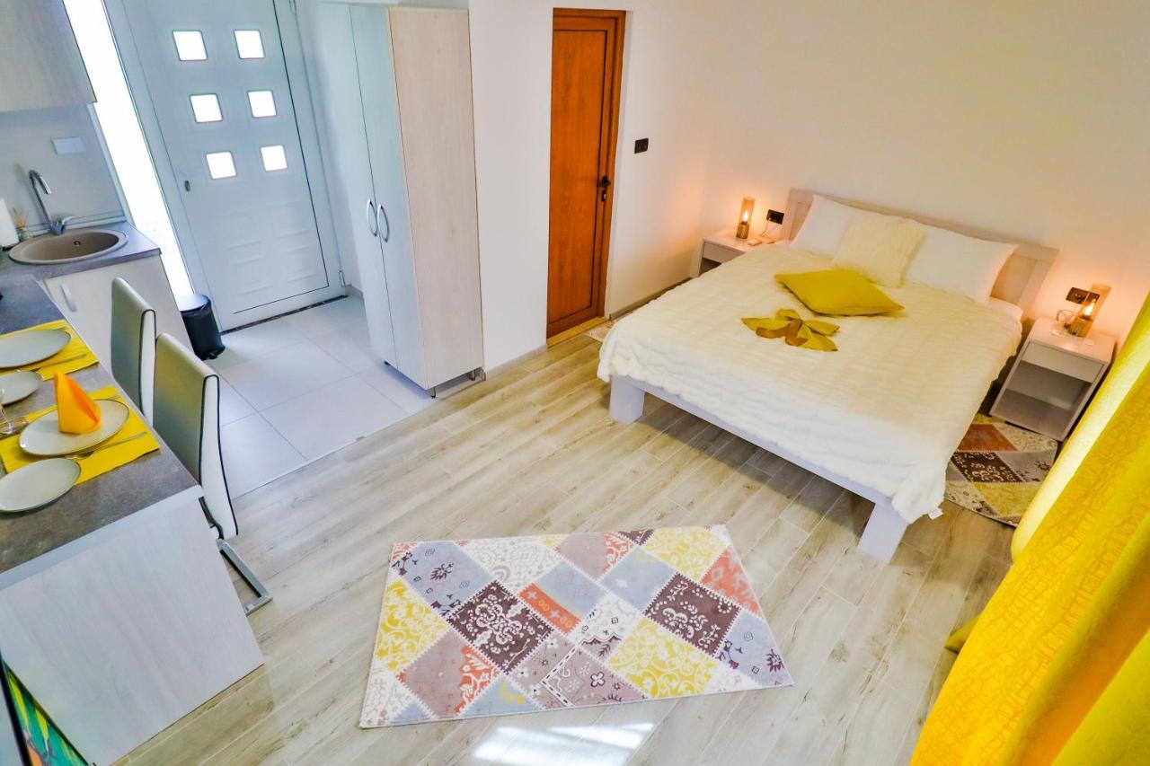 Simo Apartments Airport Podgorica Esterno foto