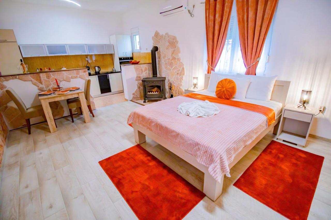 Simo Apartments Airport Podgorica Esterno foto